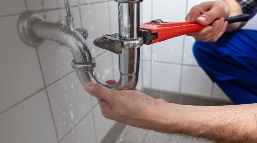 Expert burst pipe repair services in Milwaukee, WI